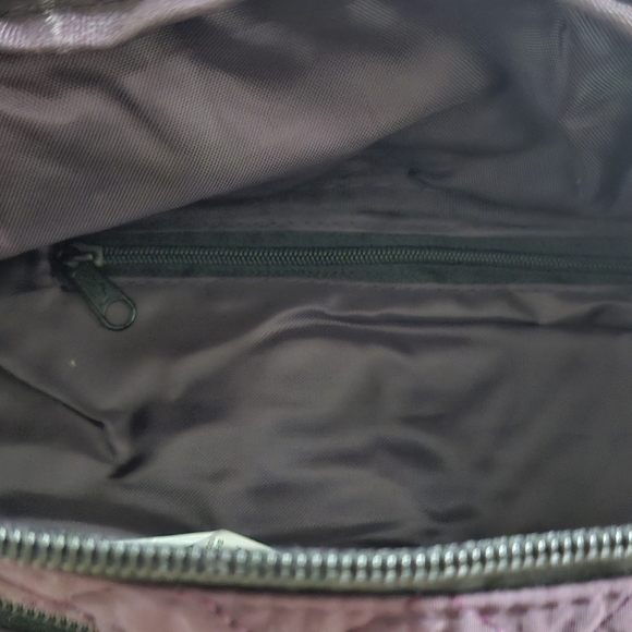 BNWT Puma Purple Quilted Unisex Waistpack Bag Approx. 2.4"H x 3.5" W x 1.2D - Picture 7 of 10